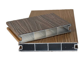 Decking in alluminio coestrusione